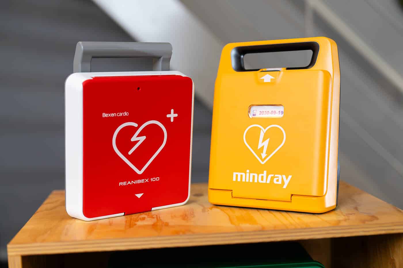 Aed Rood Wat kost een AED? - Defibrion